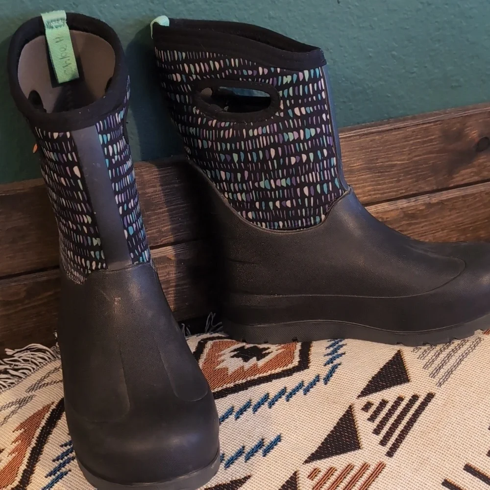 Bogs Black and Blue Women's Winter Boots
